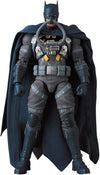 MAFEX Stealth Jumper Batman (Batman: Hush Ver.)
